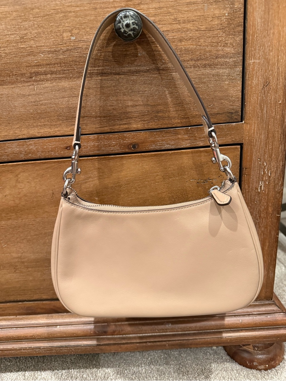 Coach Teri Leather Shoulder Bag - Picture 2 of 5